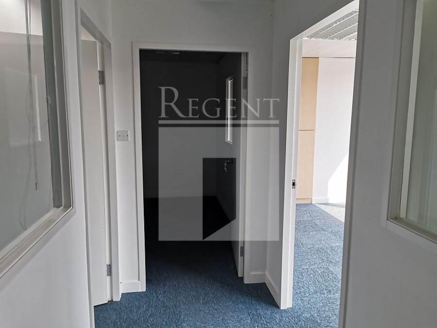 RAILWAY PLAZA (鐵路大廈)