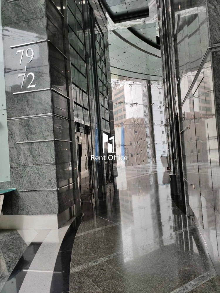 The Center  中環中心