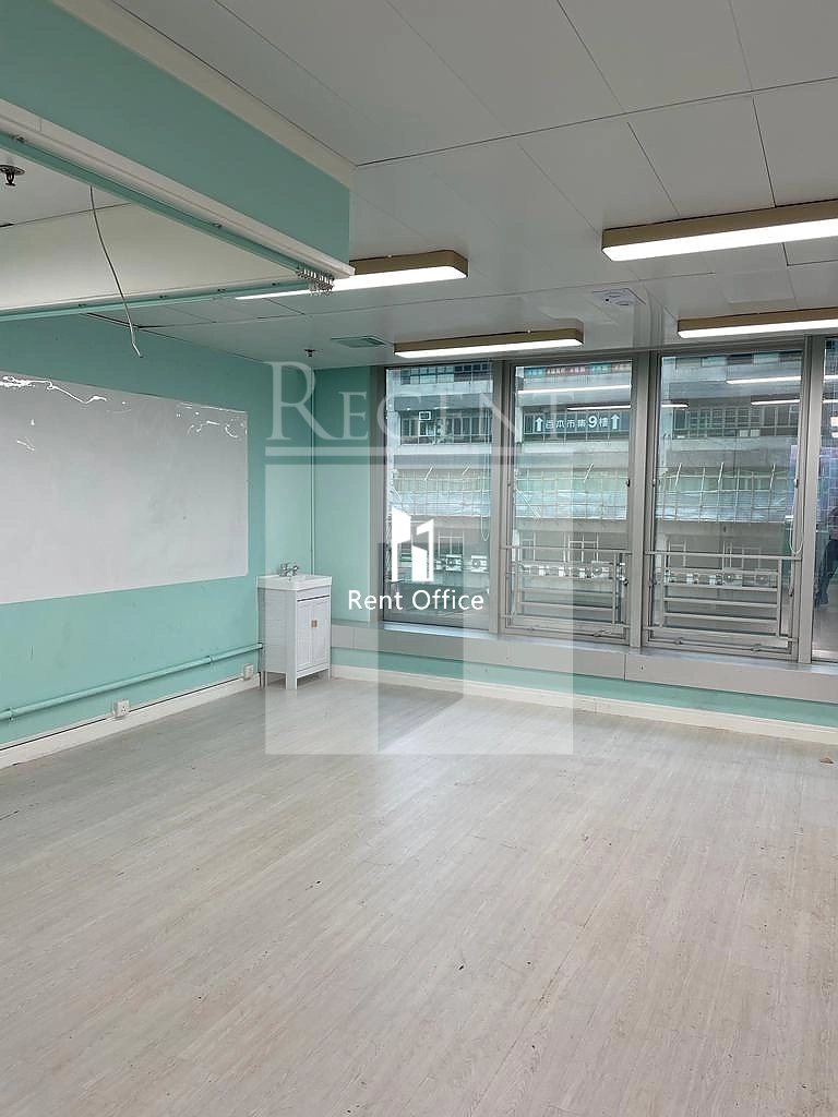 FEE TAT COMMERCIAL CENTRE (飛達商業中心)