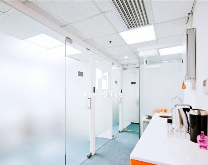 135 Commercial Centre, Bonham Street East