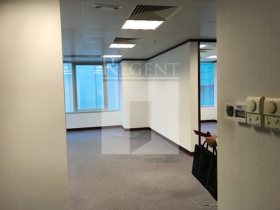 AIA TOWER (友邦廣場)