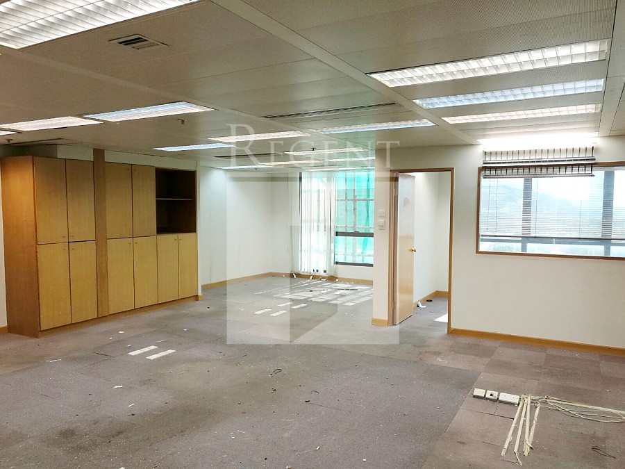 LU PLAZA (振萬廣場)