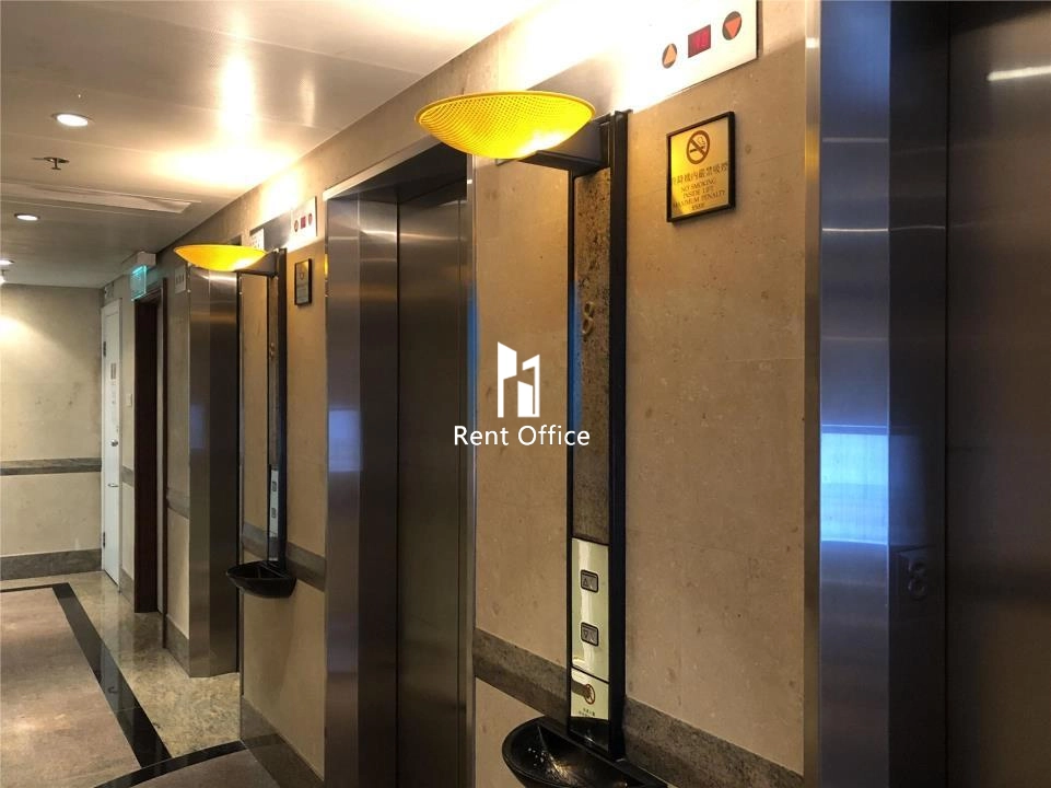 1 Lyndhurst Tower  一號廣場