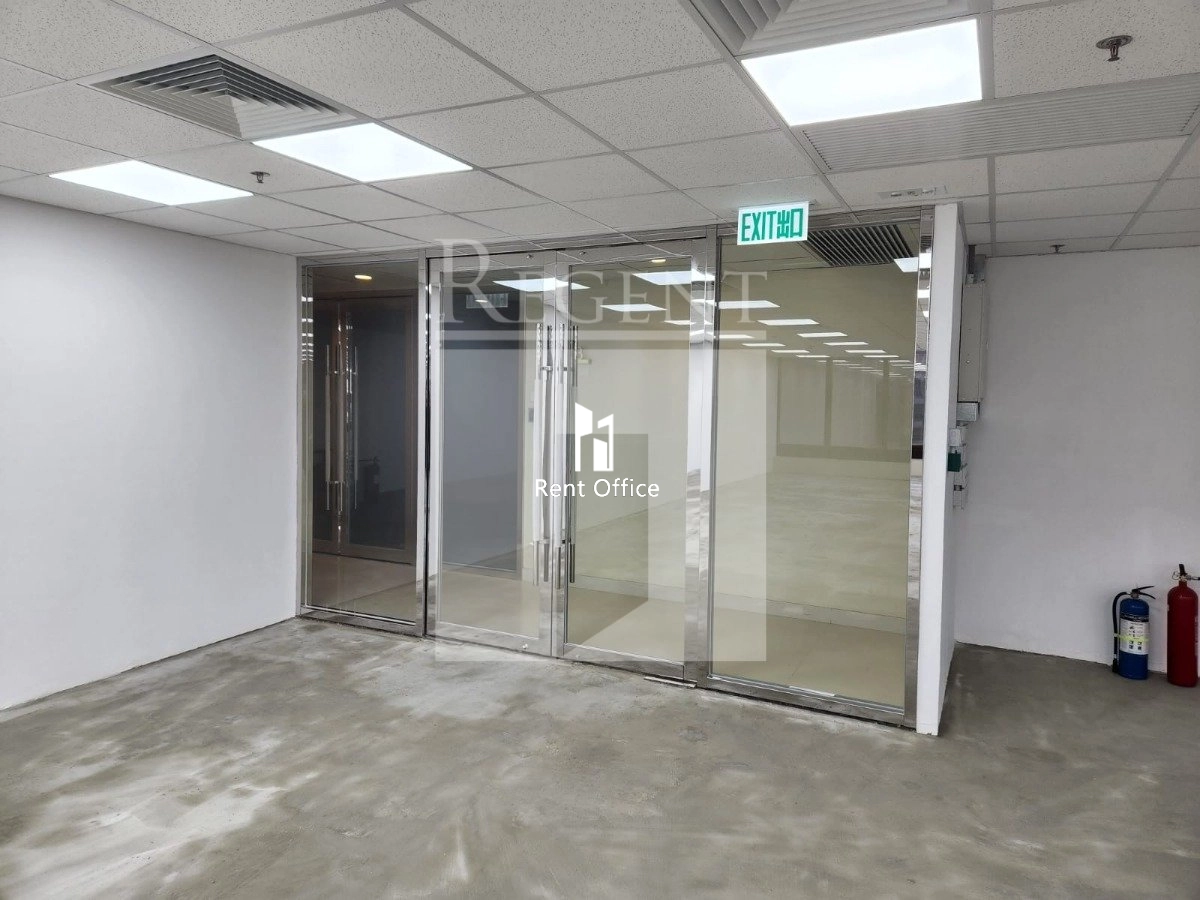 WORLD-WIDE HOUSE -C0556247