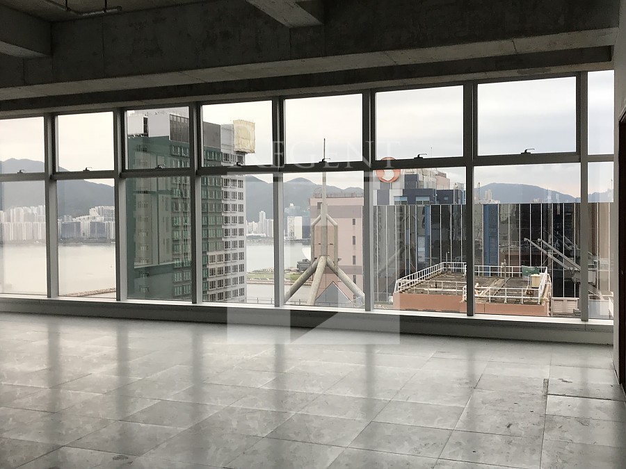 MONTERY PLAZA (萬泰利廣場)