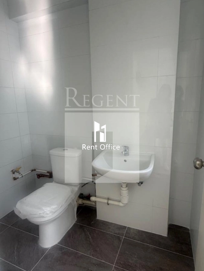 QUEEN'S TOWER (皇后商業大廈)-C0615383