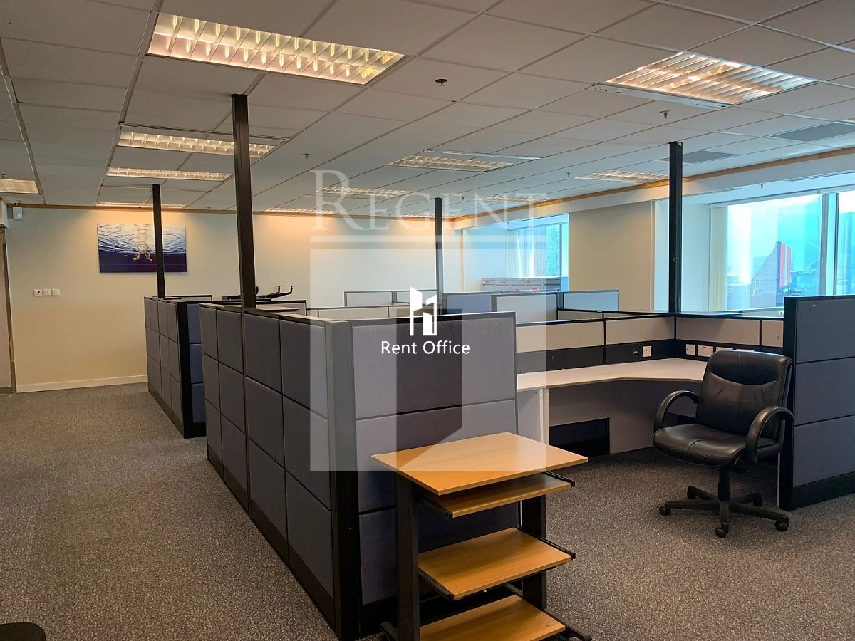 CENTRAL PLAZA (中環廣場)