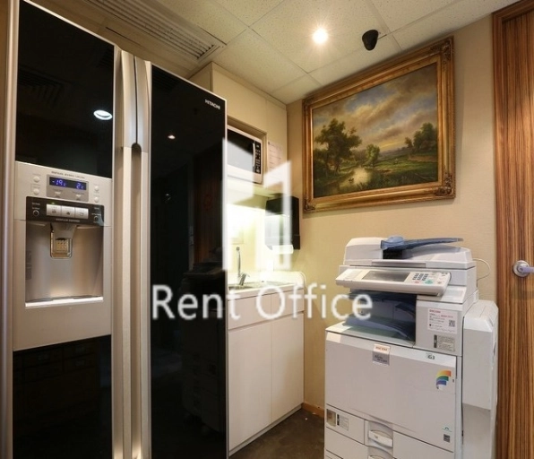 香港貿易中心-香港務式辦公室