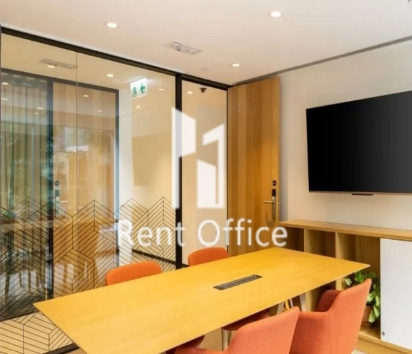 皇后大道東8號-香港務式辦公室