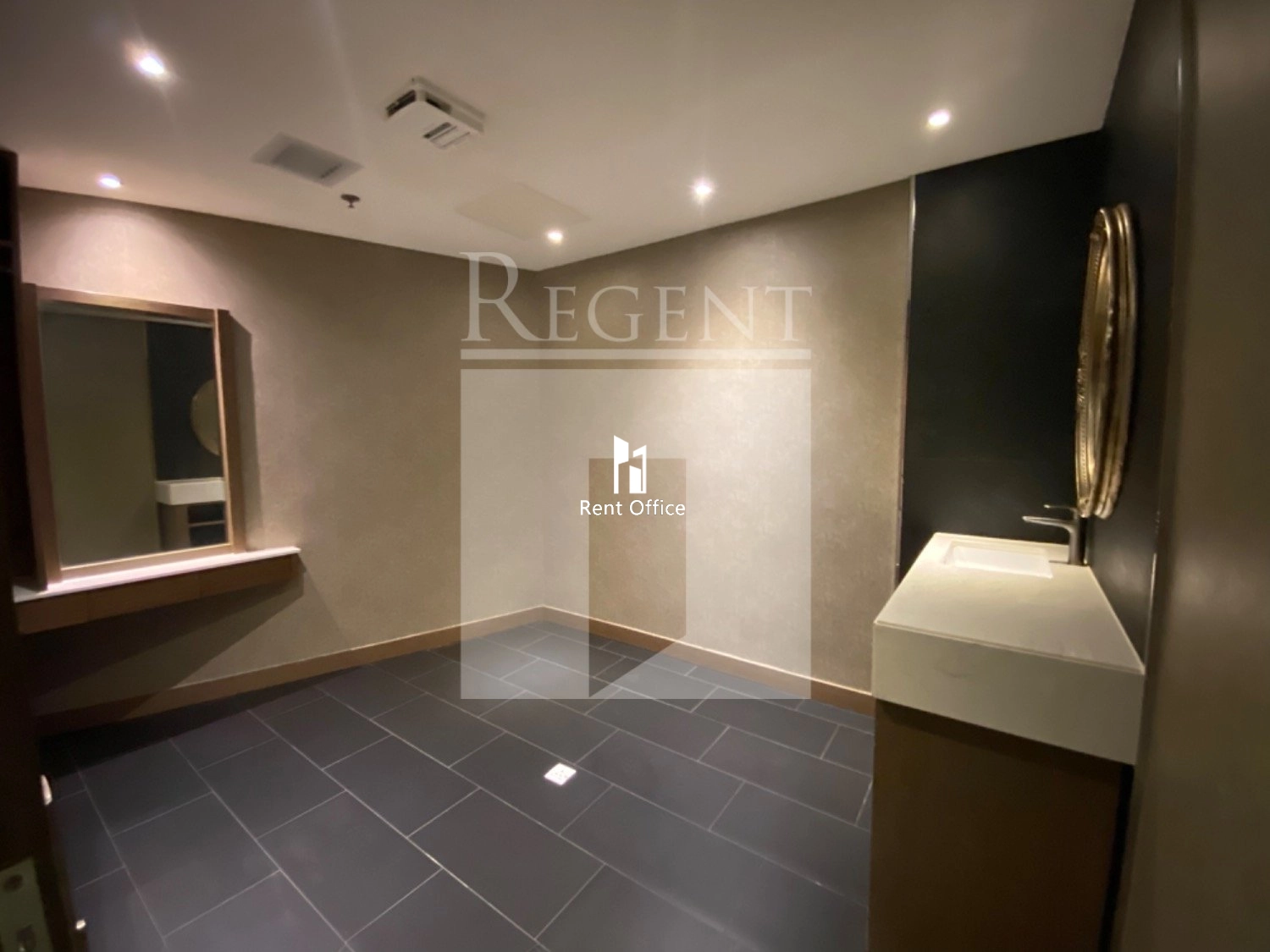 SHUN HEI CAUSEWAY BAY CENTRE (顺禧铜锣湾中心)-C0599337