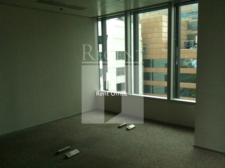 QUEEN'S ROAD C 8 (皇后大道中8號)-RGP6182444