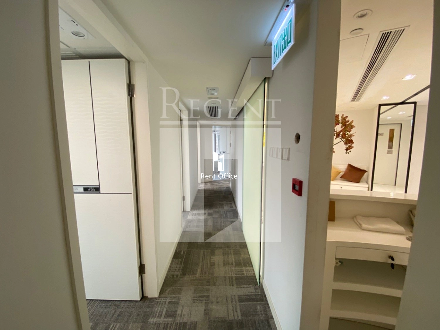 PLAZA 2000 (2000年广场)-C0599336