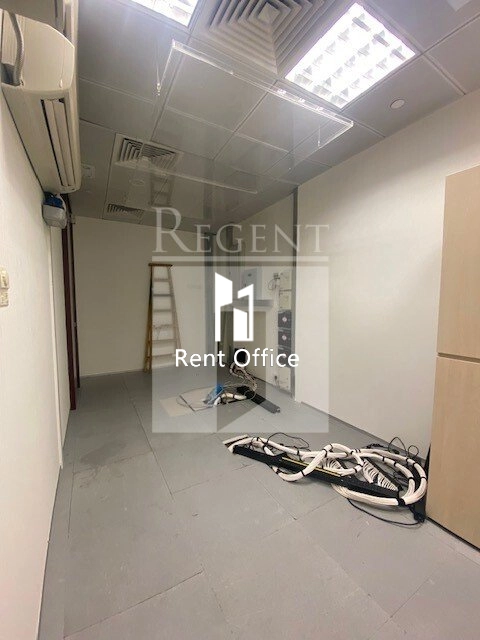 DES VOEUX ROAD C 33 (德輔道中33號)-RGP032853