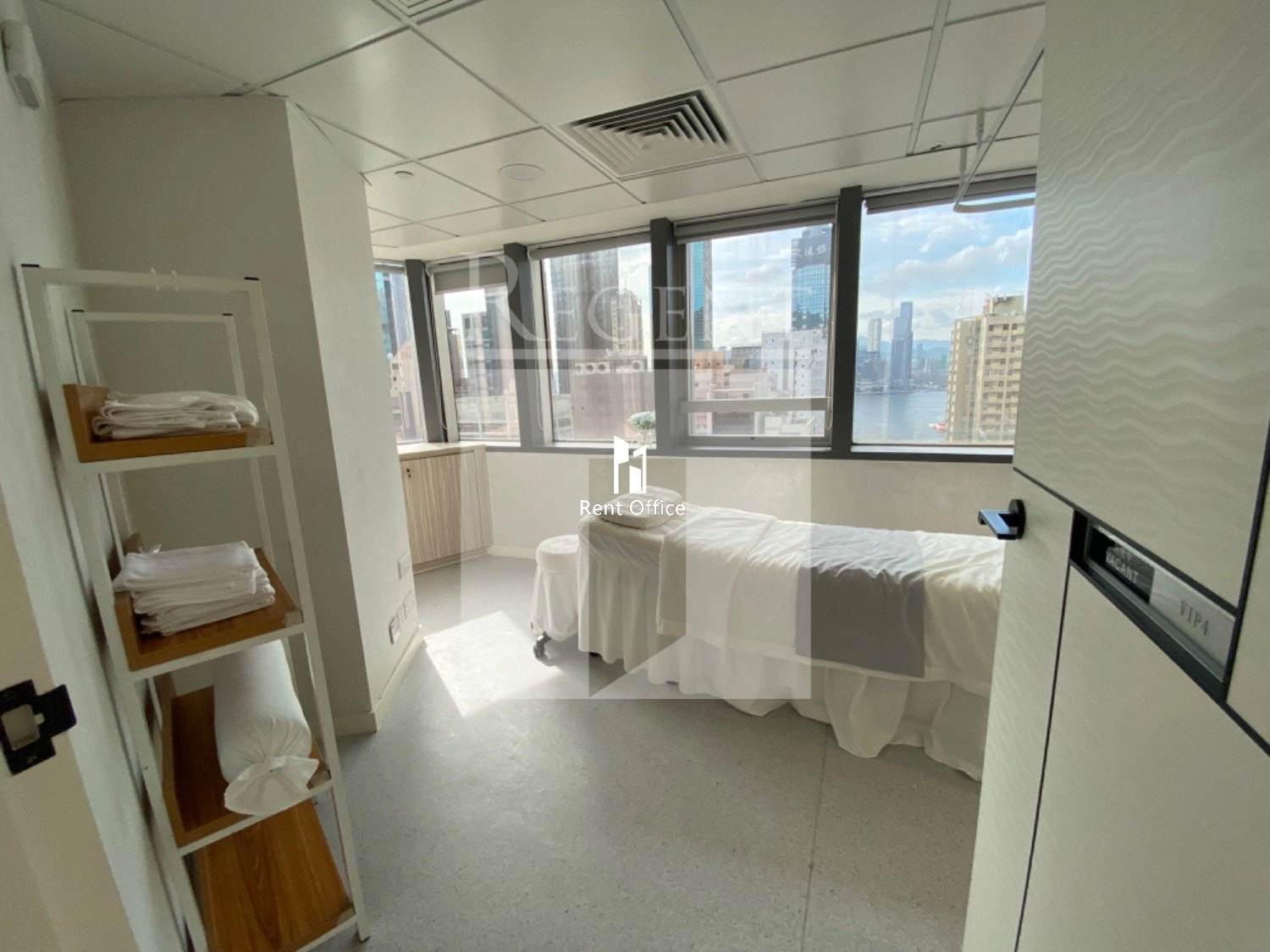 PLAZA 2000 (2000年广场)-C0599336