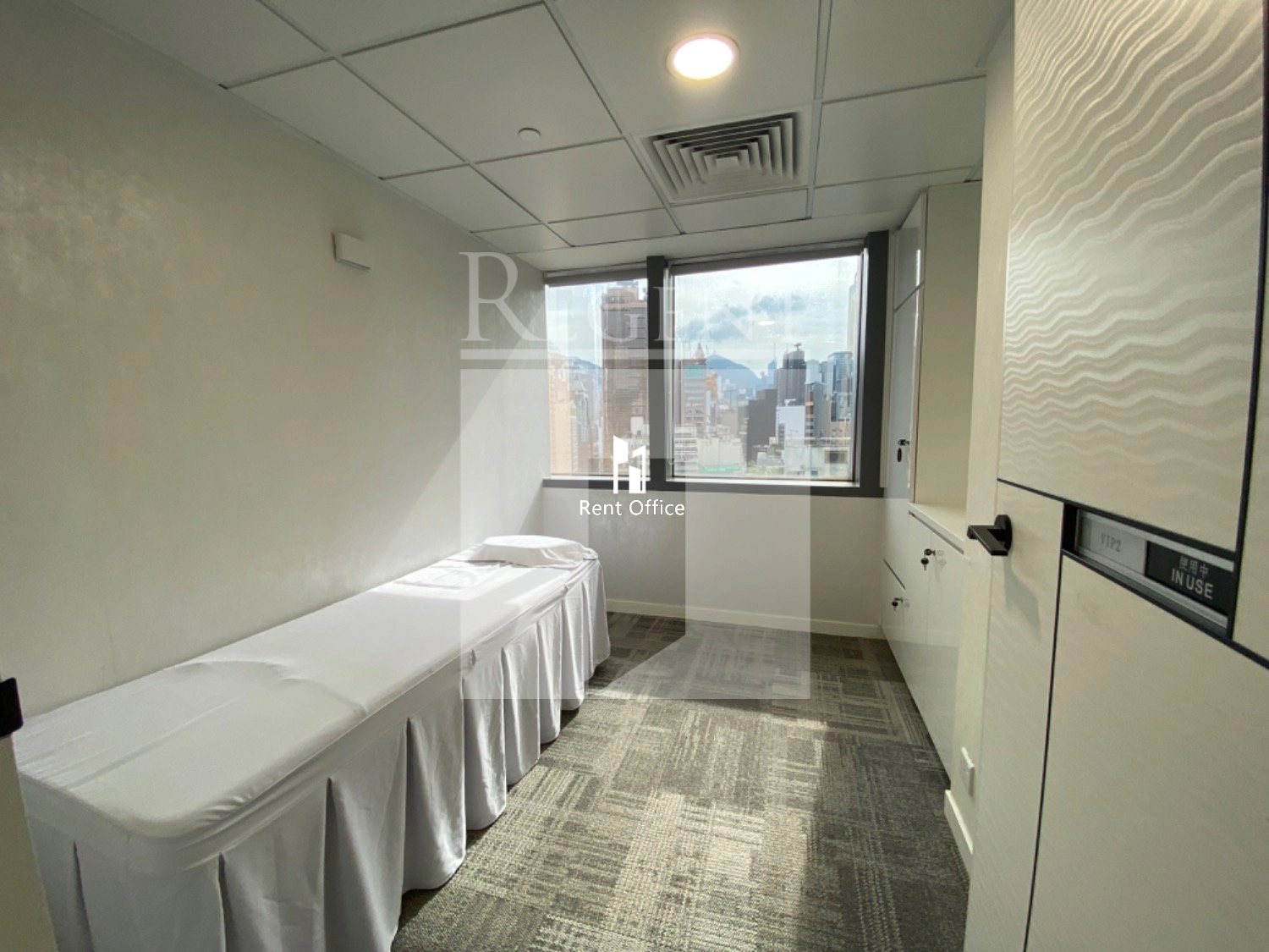 PLAZA 2000 (2000年广场)-C0599336