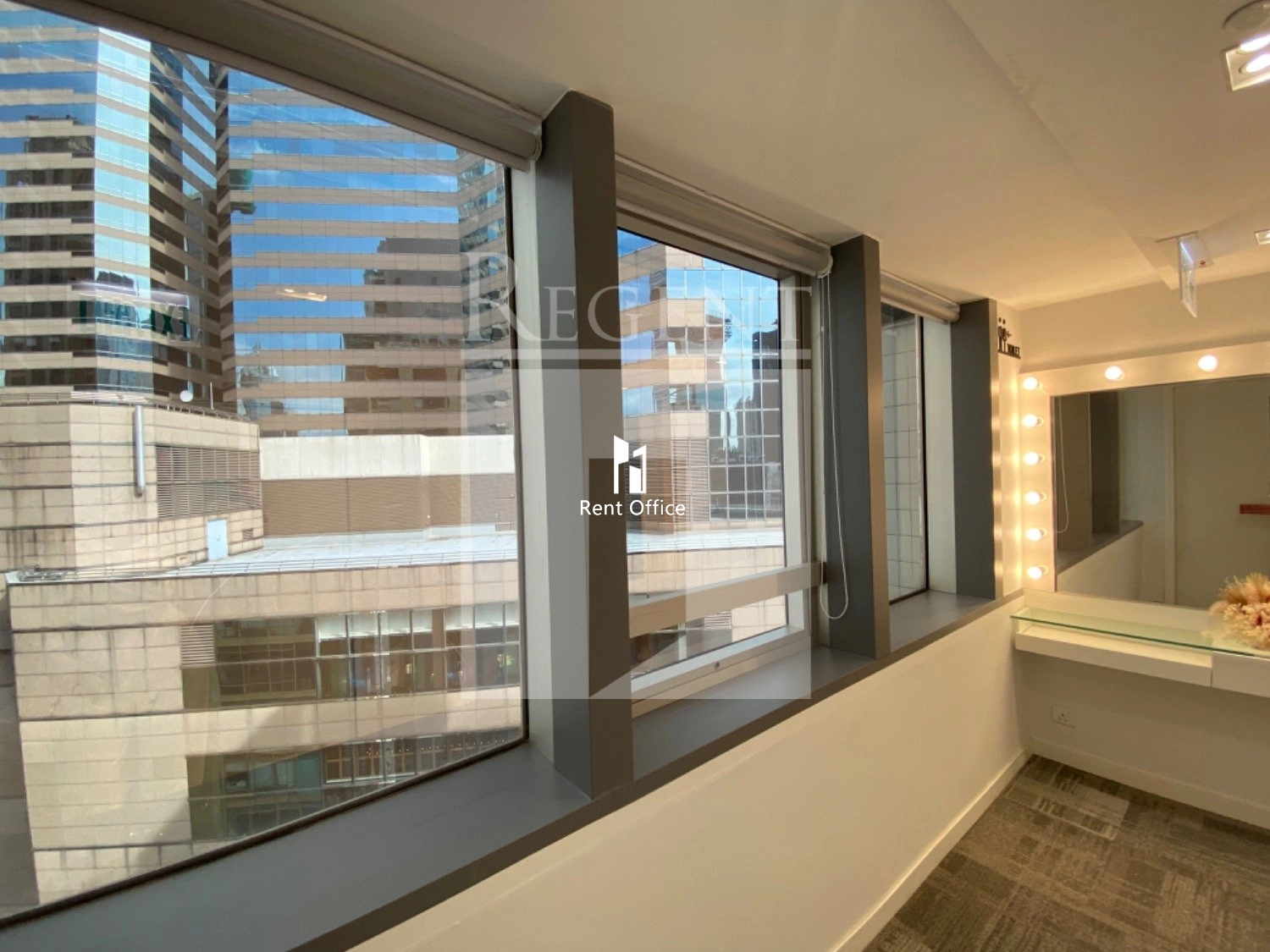 PLAZA 2000 (2000年广场)-C0599336