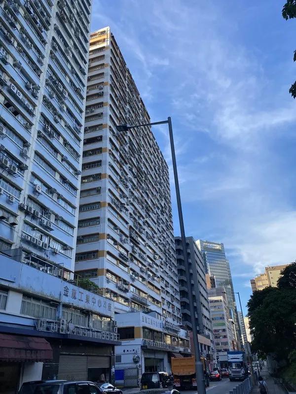 金龙工业中心第一座