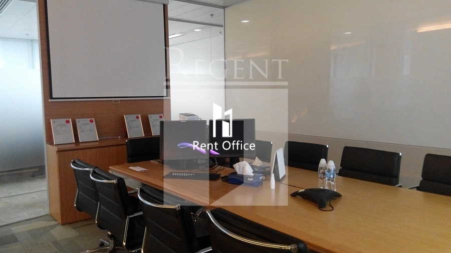 QUEEN'S ROAD C 8 (皇后大道中8號)