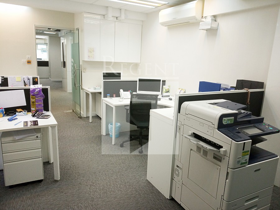 AT TOWER (百家利中心)