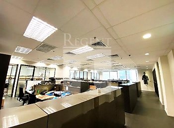 EXCHANGE TOWER (國際交易中心)