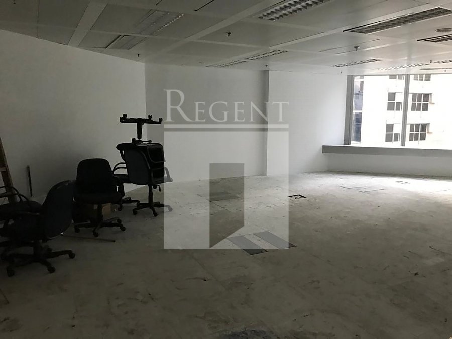 CENTER (中環中心)