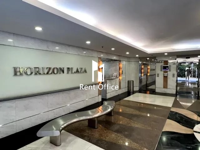 Horizon Plaza