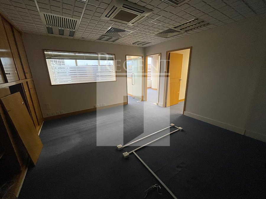 RAILWAY PLAZA (鐵路大廈)