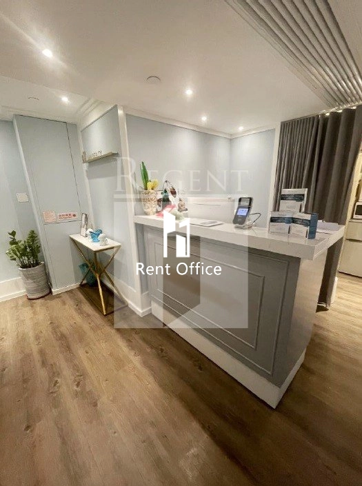 1 Lan Kwai Fong (兰桂坊1号)-RGP4617141